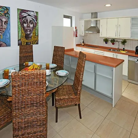 Par 4 No6 Ferienhaus *